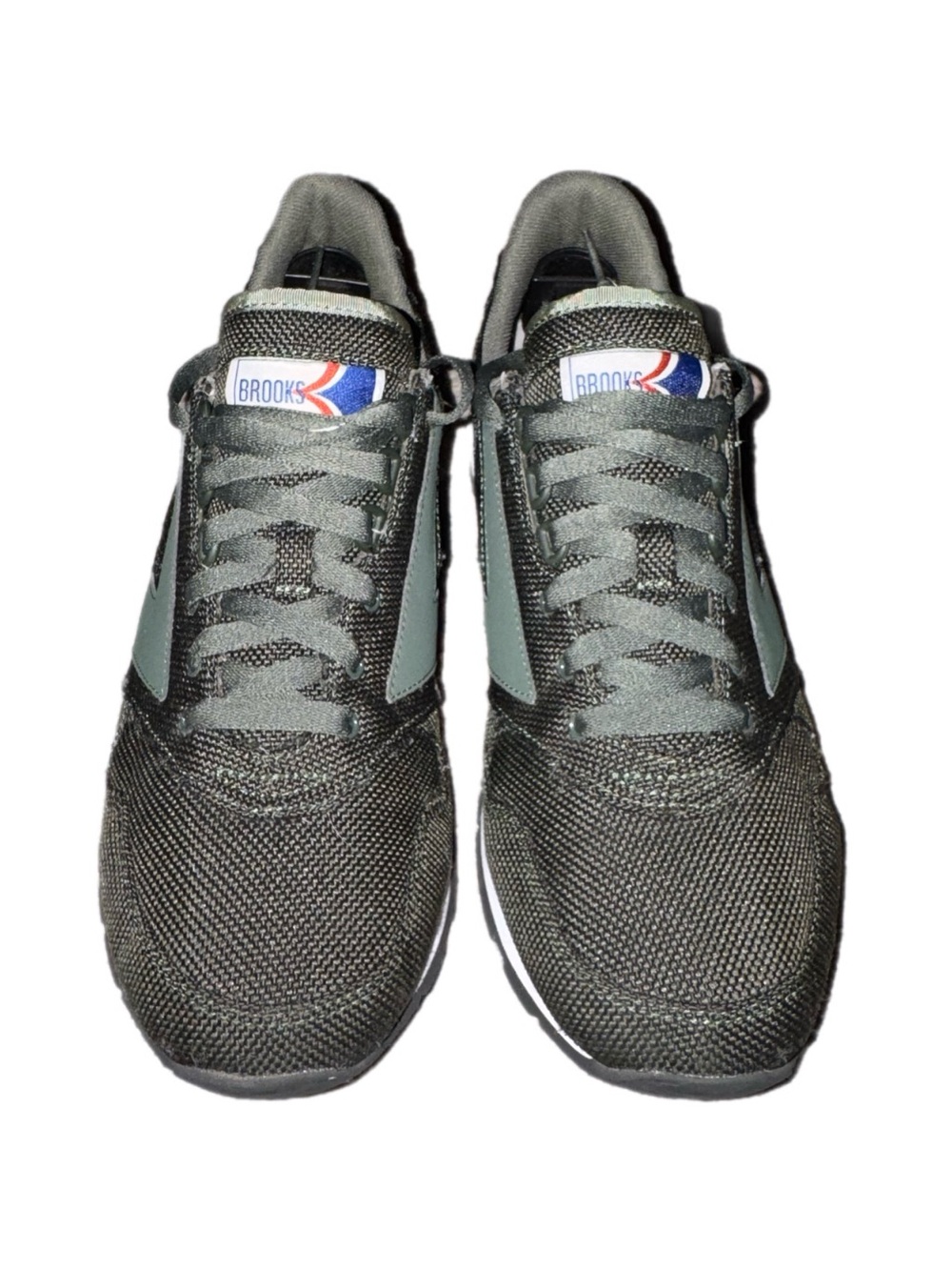 Brooks chariot retro Men's Olive Athletic Sneakers Blue Logo Accents size 11